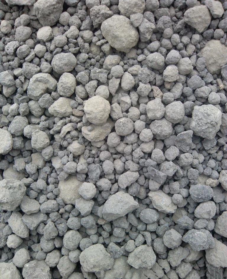 硅酸盐水泥熟料矿物中耐化学侵蚀性能最好的是( ).