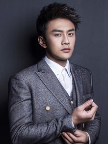 田 牧 宸 罗 斌 田 牧 宸 那 是 一 张 陌生 而 英俊 的 ...