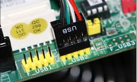 电脑主机的开关键灯的线怎么插?灯不亮啊!有H