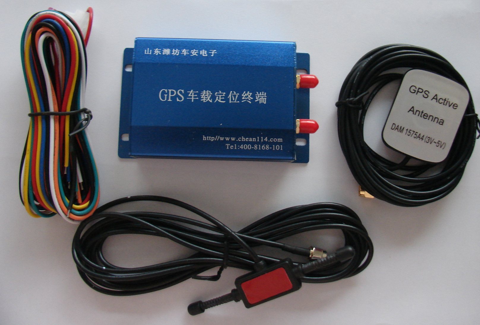 我想给汽车安装一个gps定位器油路继电器,请问怎么安装啊,有没有懂