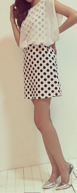 银色高跟鞋如何搭配显得自然?_360问答