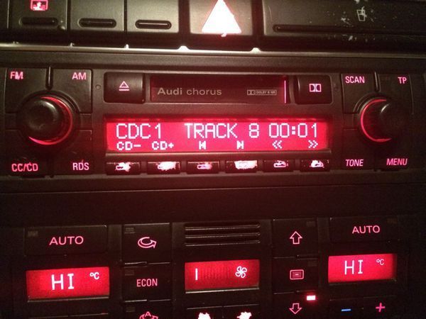 求大神 奥迪老款A4cd设置单曲循环是哪个键!