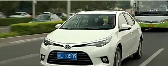 电影咱们结婚吧里面老陈开的是什么车_360问